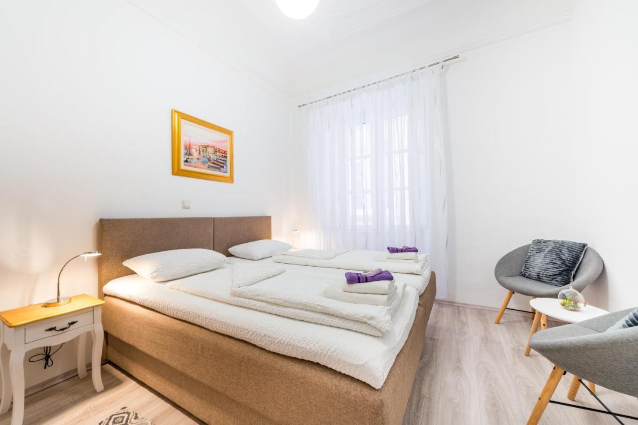 The Ragusa Arms Apartment ภายนอก รูปภาพ